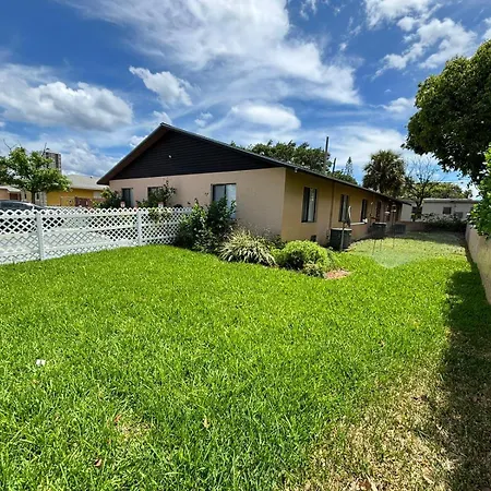 Coastal Breeze - 2Br Apartment West Palm Beach Exterior photo